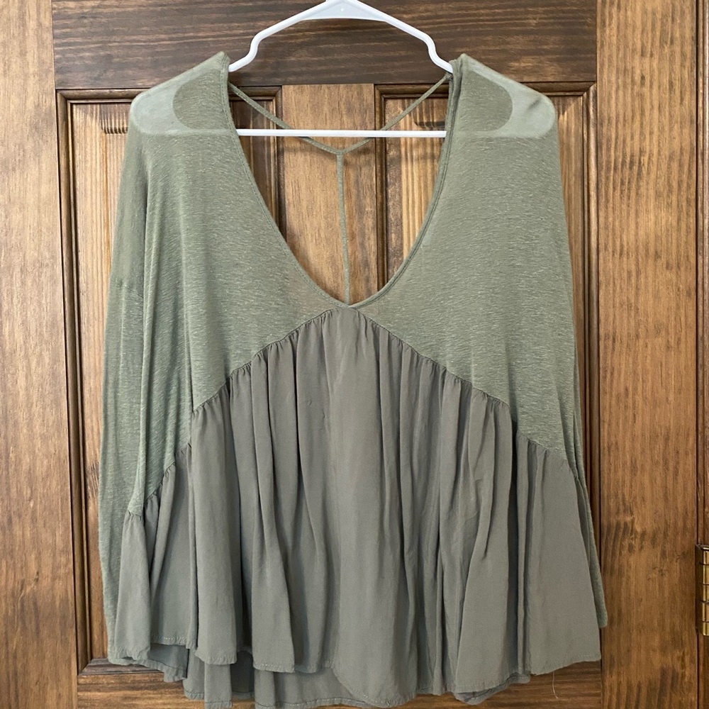 Kimchi Blue green flowy top